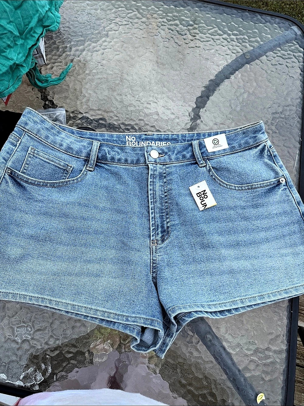 No Boundaries High Rise Jean Shorts in Blue Size 16 NWT
